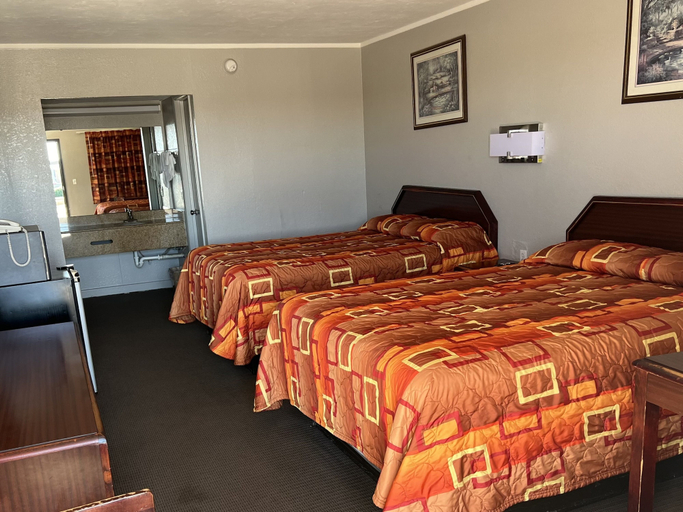 Bedroom 3, Hotel 81 El Reno, Canadian