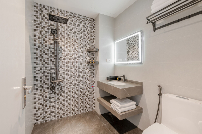 Bathroom 4, Dom's Residence & Hotel Hanoi, Ba Đình