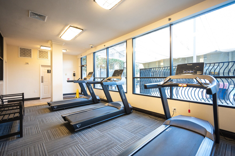 Others 3, Jockey Club 2 bed 2 ba, Clark