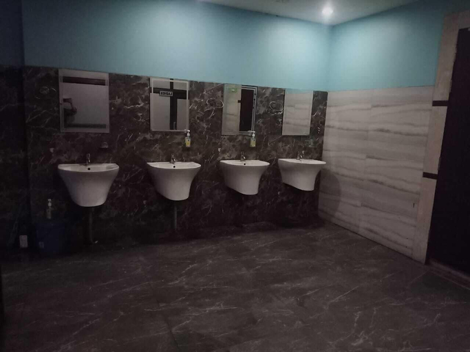 Bathroom 2, Patkai Resort, Tinsukia