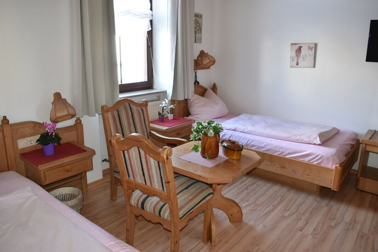 Bedroom 4, Bayerischer Hof, Ansbach
