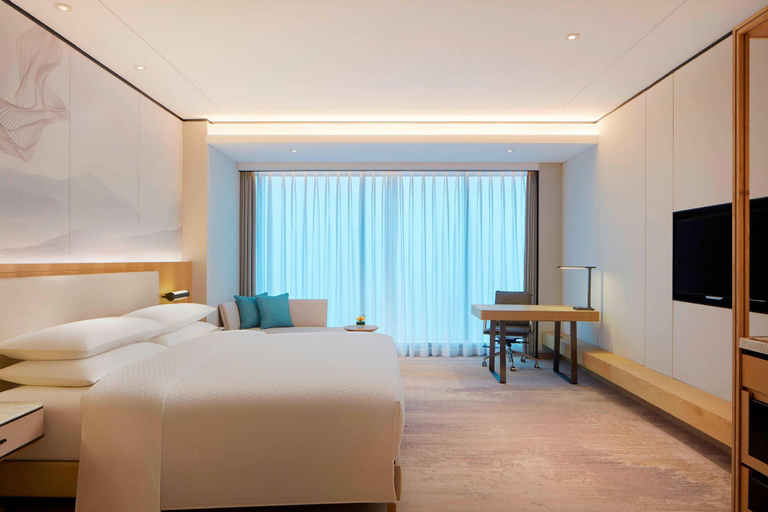 Bedroom 3, Four Points By Sheraton Changsha, Meixi Lake, Changsha