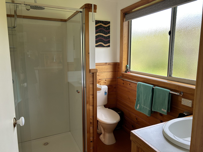 Bedroom 3, Clifton Beach Lodge, Corangamite - South