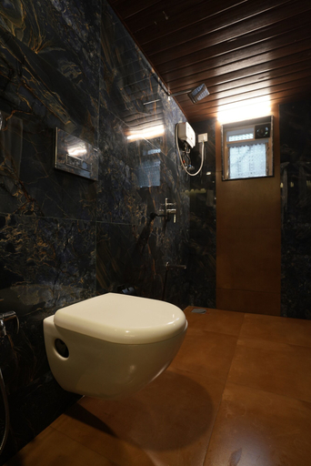 Bathroom 4, Siddhant Hill Resort, Raigarh