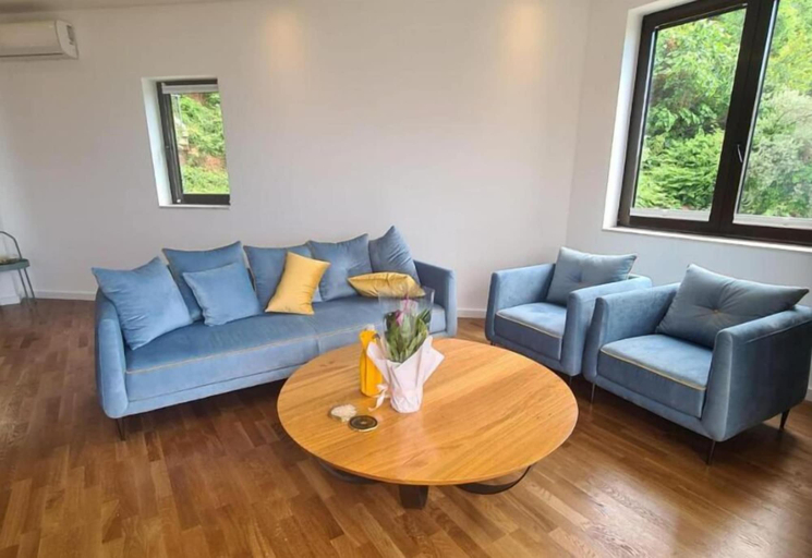 Others 4, Regina's Residence-One Bedroom Apartment