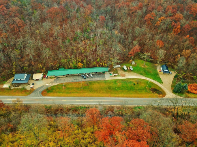 Exterior & Views 2, Sportsmen Motel, Allamakee
