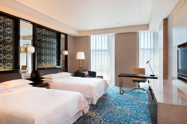 Bedroom 4, Sheraton Changchun Jingyuetan Hotel , Changchun