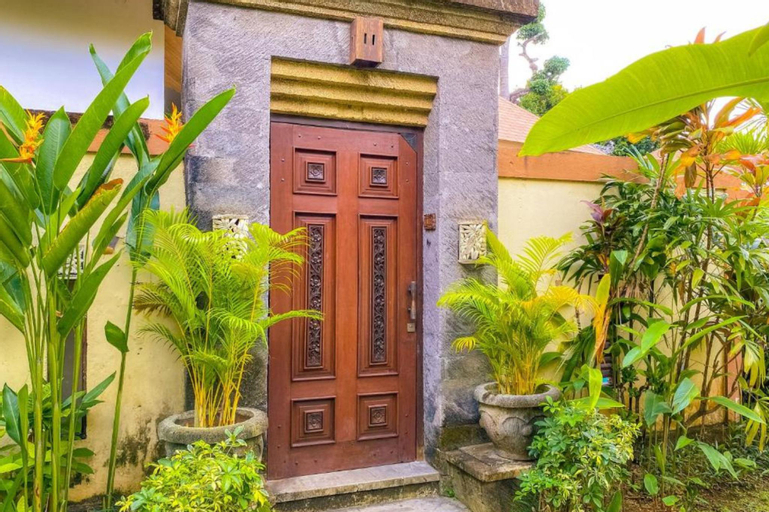 Luxury 3 BR Private Pool Villa  #LZ7, Badung