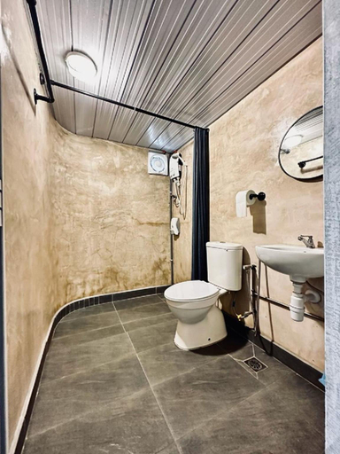 Bathroom 3, Ardour Lodge - Room A3(DUPLEX FAMILY ROOM), Pulau Penang