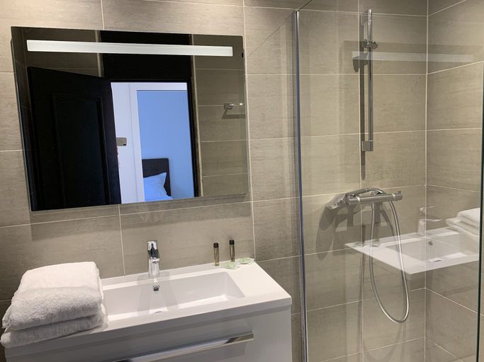 Bathroom 4, Marines Appartement, Var
