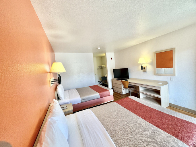 Bedroom 3, Motel 6 Bellflower, CA - Los Angeles, Los Angeles