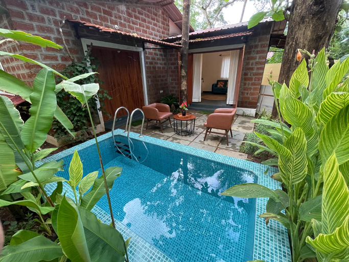 Others 2, Cosy 2 Bedroom villa with Private Plunge Pool, North Goa