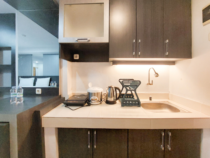 Others 4, Homey and Warm Studio Apartment at Mansyur Residence By Travelio, Medan