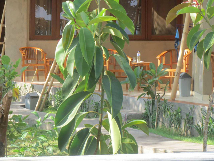 Double Room #5 w/ AC @ Amed Sari Beach Guesthouse, Karangasem