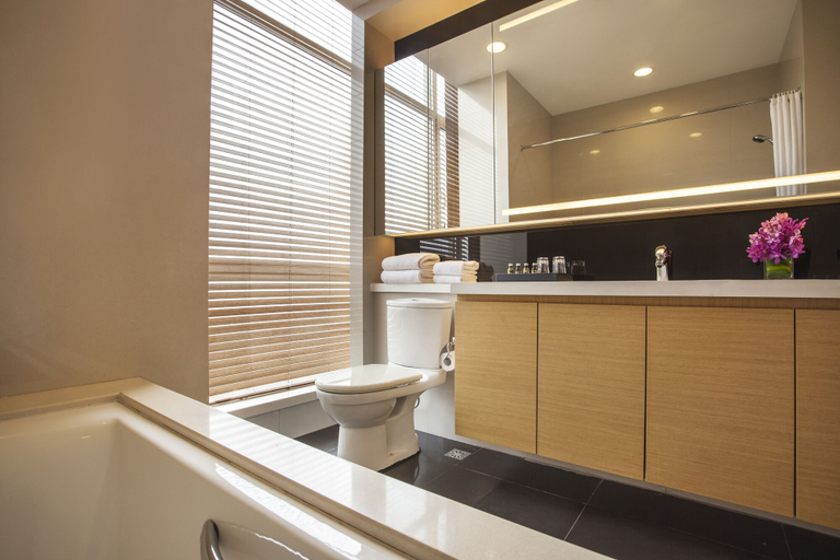 Bathroom 4, Somerset Grand Central Dalian, Dalian