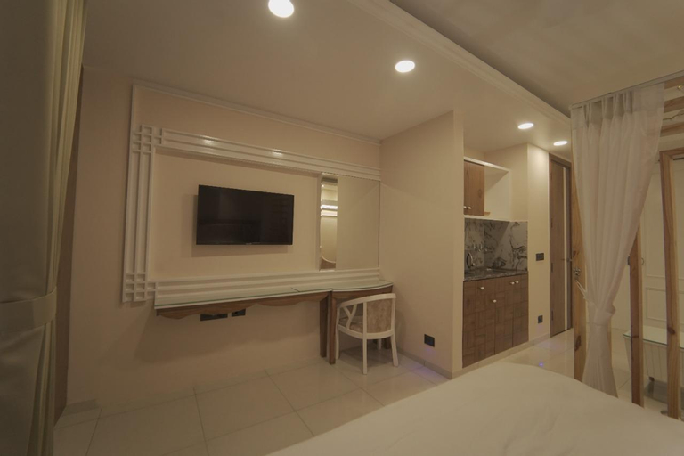 Myst English Ivy , Sahibzada Ajit Singh Nagar