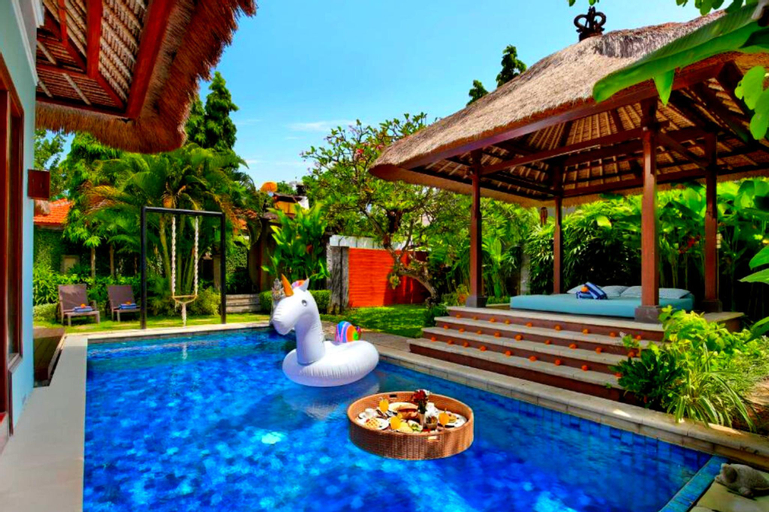 Luxury 2BR Private Pool Villa & Bathtup #LR8, Badung