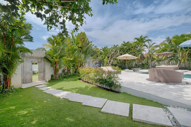 Others 3, Cozy 3 BR Private Pool Villa Putih 1  REV15, Badung