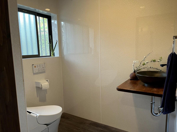 Bathroom 2, Villa Shinobi -忍- Traditional Private Villa, Bizen