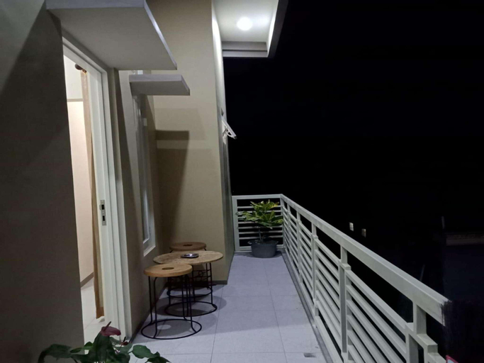 Exterior & Views 4, Midi Home doble bed view balkon, Malang