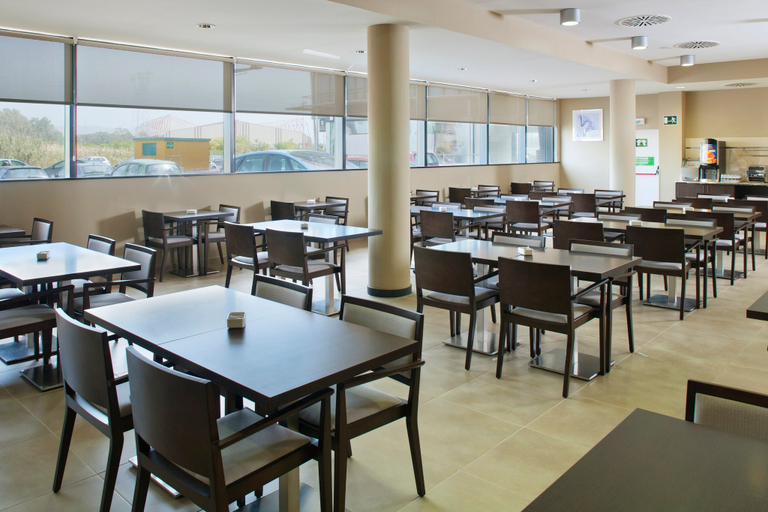 Food & Drinks 3, Holiday Inn Express CAMPO DE GIBRALTAR - BARRIOS by IHG, Cádiz