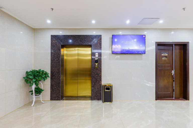 Others 5, King Size Bed (No Window) - Big bed room | Overnight pick-up from 9 pm to 7 am | Baiyun Airport, Guangzhou