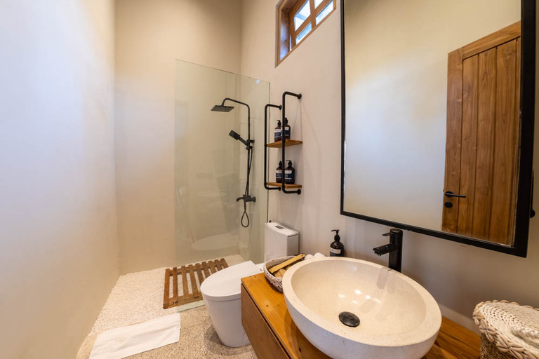 Bathroom 5, Semiramida Villa by EVDEkimi — Elegant 2BR w/pool, open-air bath, patio, Gianyar