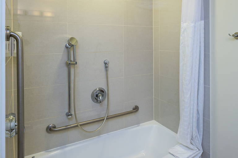 Bathroom 4, Comfort Inn & Suites, Kitimat-Stikine