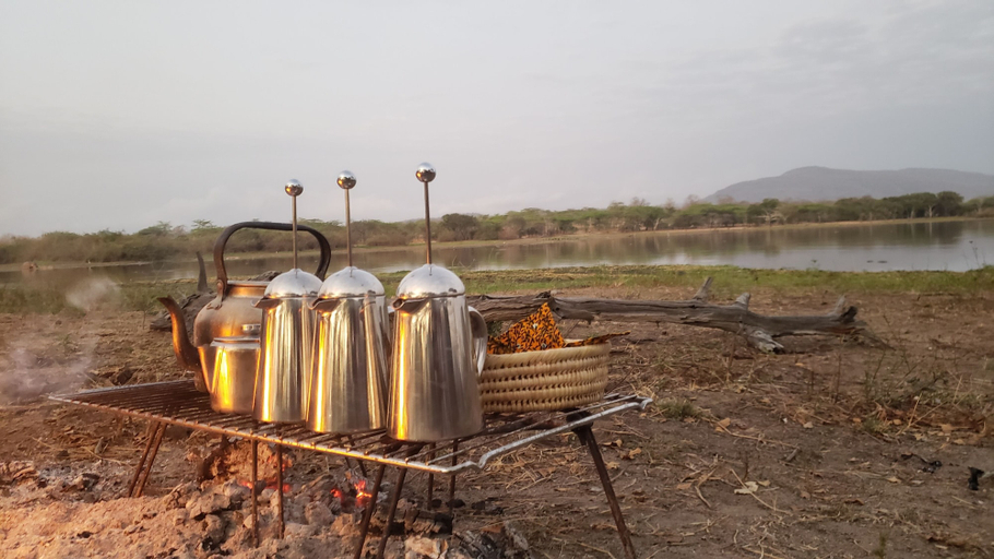 Food & Drinks 4, Makubi Safari Camp by Isyankisu, Rufiji