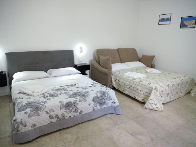 Bedroom 3, Corso Umberto 22 Guest House, Napoli