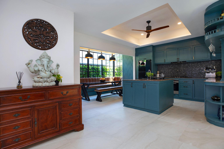Food & Drinks, Villa Havana XXX, Phuket Island