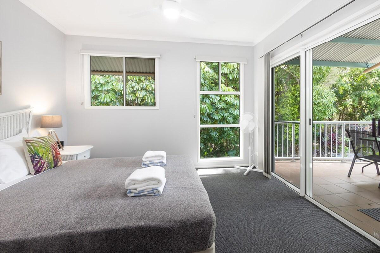 Bedroom 2, Trinity Beach 2BR Apartment; Pools, 500 m to beach, Cairns