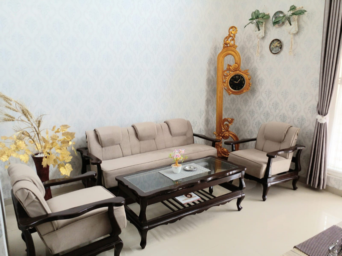 Others 4, Choi Villa, Malang