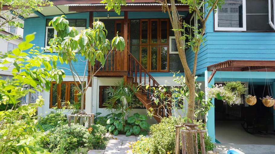 Boutique 1 BR, Near Victory Monument Skytrain, 