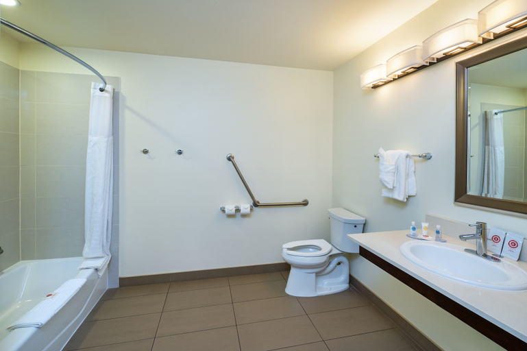 Bathroom 4, Comfort Inn & Suites, Kitimat-Stikine