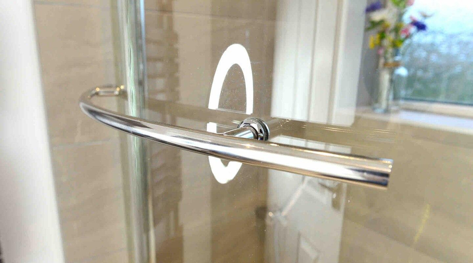 Bathroom, The Hillside - Free Parking - Superfast Wi-Fi, Kent