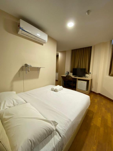 Bedroom 3, Hotel Ambassador, Kuala Lumpur