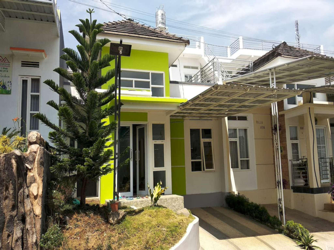 Exterior & Views 12