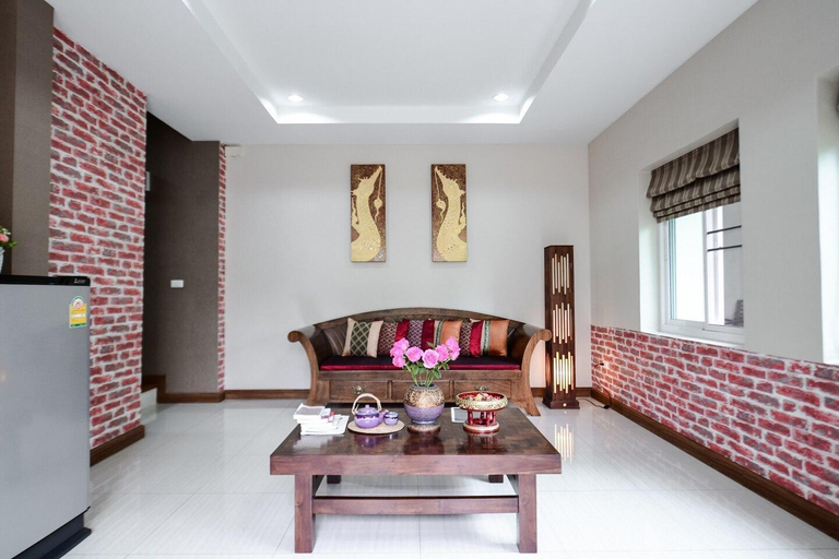 Others 4, CC Villa Nonfon House C, San Kamphaeng