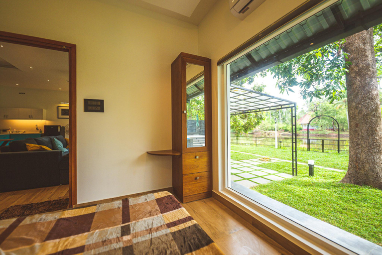 Bedroom, View Point by Kadavu , Thrissur