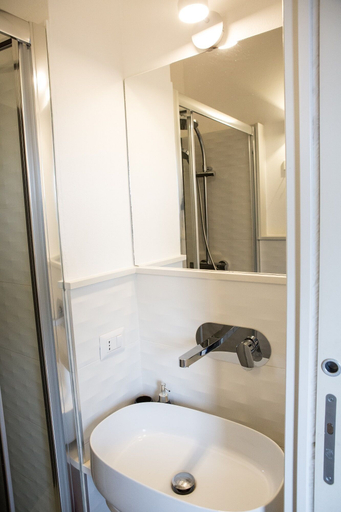 Bathroom 5, Alghero in Bicicletta, Sassari