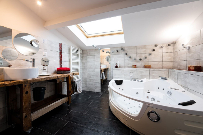 Bathroom 5, Chambres d’hôtes, Gîte, Suite : “Au Hangar ”, Ardèche