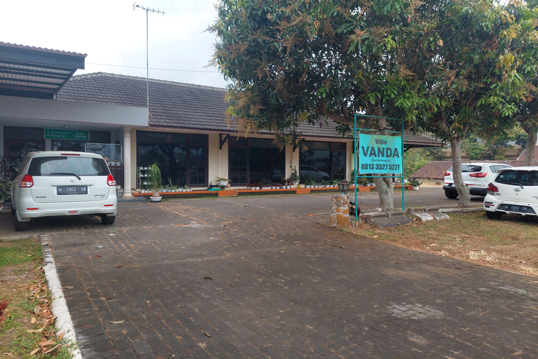Exterior & Views 19