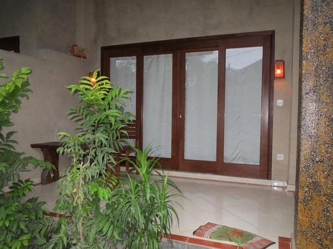 Others 4, Double Room #4 w/ AC @ Bali Sari Homestay, Karangasem