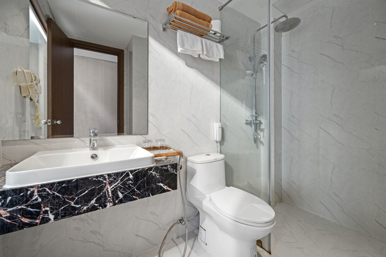 Bathroom 5, Sochi Hotel, Nha Trang