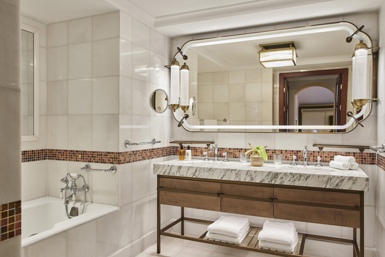 Bathroom 5, Four Seasons Hotel Istanbul at Sultanahmet - Special Class, Fatih