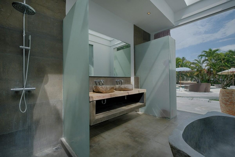 Bathroom 2, Cozy 3 BR Private Pool Villa Putih 1  REV15, Badung