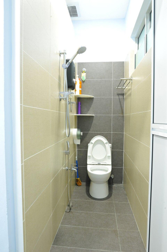 Bathroom 3, Homestay  Comfort House at Melaka Bukit Baru, Malacca City