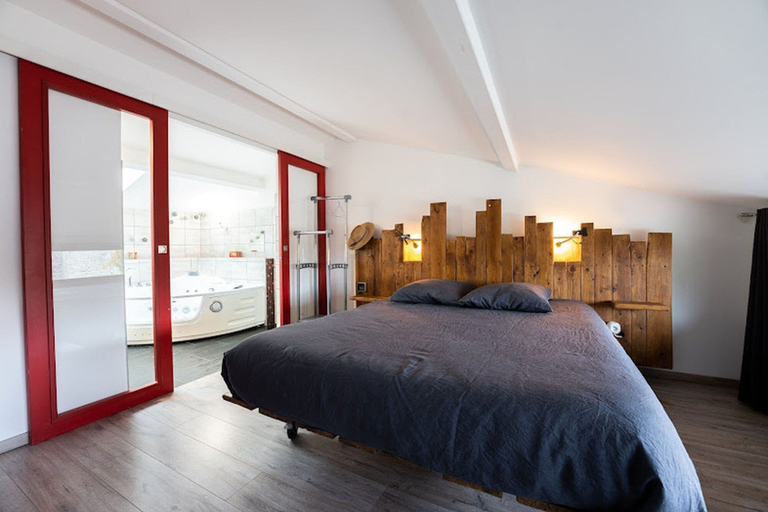 Bedroom 4, Chambres d’hôtes, Gîte, Suite : “Au Hangar ”, Ardèche