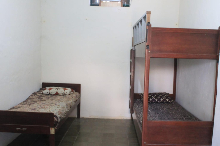 Bedroom 4, MIxed Bed Shared Room @ Semarang, Semarang